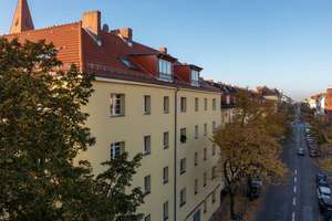 2,5 Zimmerwohnung mit Balkon & Wannenbad in gepflegtem Berliner Altbau – Hertastr. 5, 12051 Neukölln (Ortsteil), Berlin – Vorschaubild 2