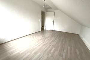 2-Zimmer-Dachgeschoss-Wohnung mit Tageslichtbad! – Germaniastr. 114, 45356 Bochold, Essen – Vorschaubild 4