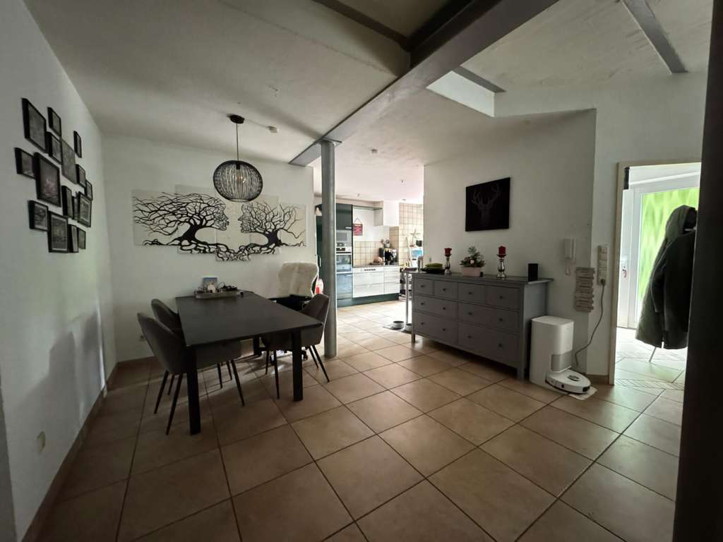 Immobilie in Wegberg - Außergewöhnliches Dreifamilienhaus in zentraler Lage in Wegberg - Bild 2