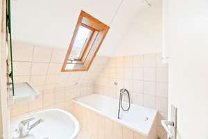 ++ Handwerker aufgepasst - Helle Dachgeschosswohnung mit Ausbaupotential  ++ – Die vollständige Adresse der Immobilie erhältst du vom Anbieter., 70567 Möhringen-Mitte, Stuttgart – Vorschaubild 12