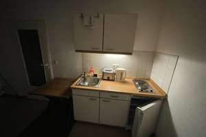 Renovierte und teilmöblierte 1-Zimmer-Wohnung mit kleiner Einbauküche in Lübeck für Nichtraucher – Teutonenweg 1, 23558 Sankt Lorenz Süd, Lübeck – Vorschaubild 7
