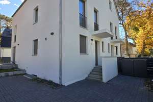 Viel Platz für den Alltag in diesem modernen Doppelhaus in Berlin Lichtenrade – Die vollständige Adresse der Immobilie erhältst du vom Anbieter., 12307 Lichtenrade, Berlin – Vorschaubild 4