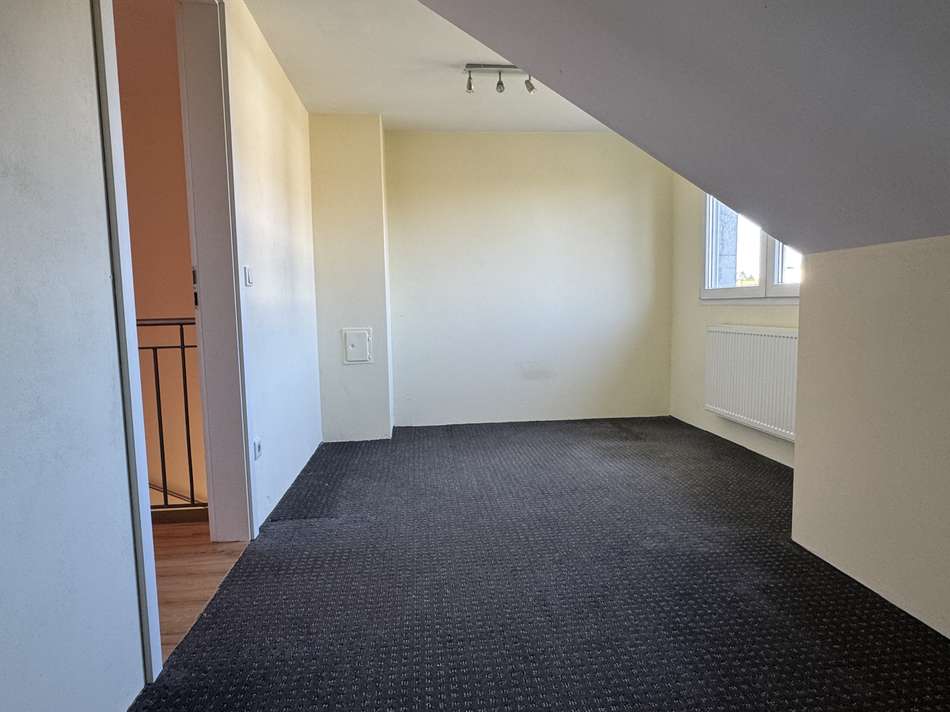 Gästezimmer / Büro I (DG)