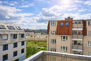 Superlage zum Hauptbahnhof: Ruhige 2-Zimmer Wohnung im 5. OG mit Balkon, Tiefgarage und Einbauküche – Berliner Str. 16, 4105 Zentrum-Nord, Leipzig – Vorschaubild 3