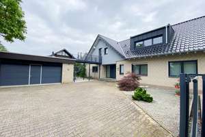 Dachgeschoßwohnung 
im repräsentativen Zweifamilienhaus zu vermieten. Vermietung bis April 2028 – Die vollständige Adresse der Immobilie erhältst du vom Anbieter., 50996 Hahnwald, Köln – Vorschaubild 12