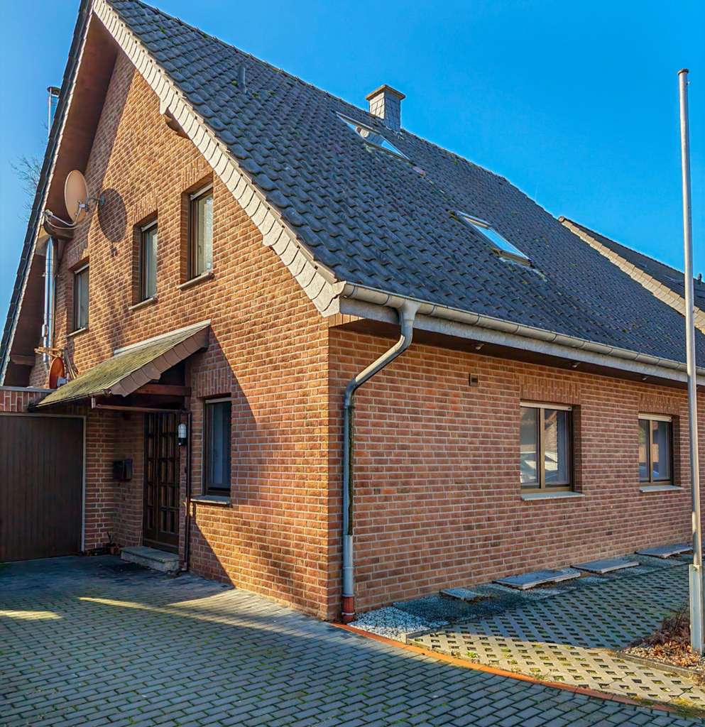 Immobilie in Xanten - Schönes freistehendes Einfamilienhaus in Marienbaum mit vielseitigen Nutzungsmöglichkeiten - Bild 0