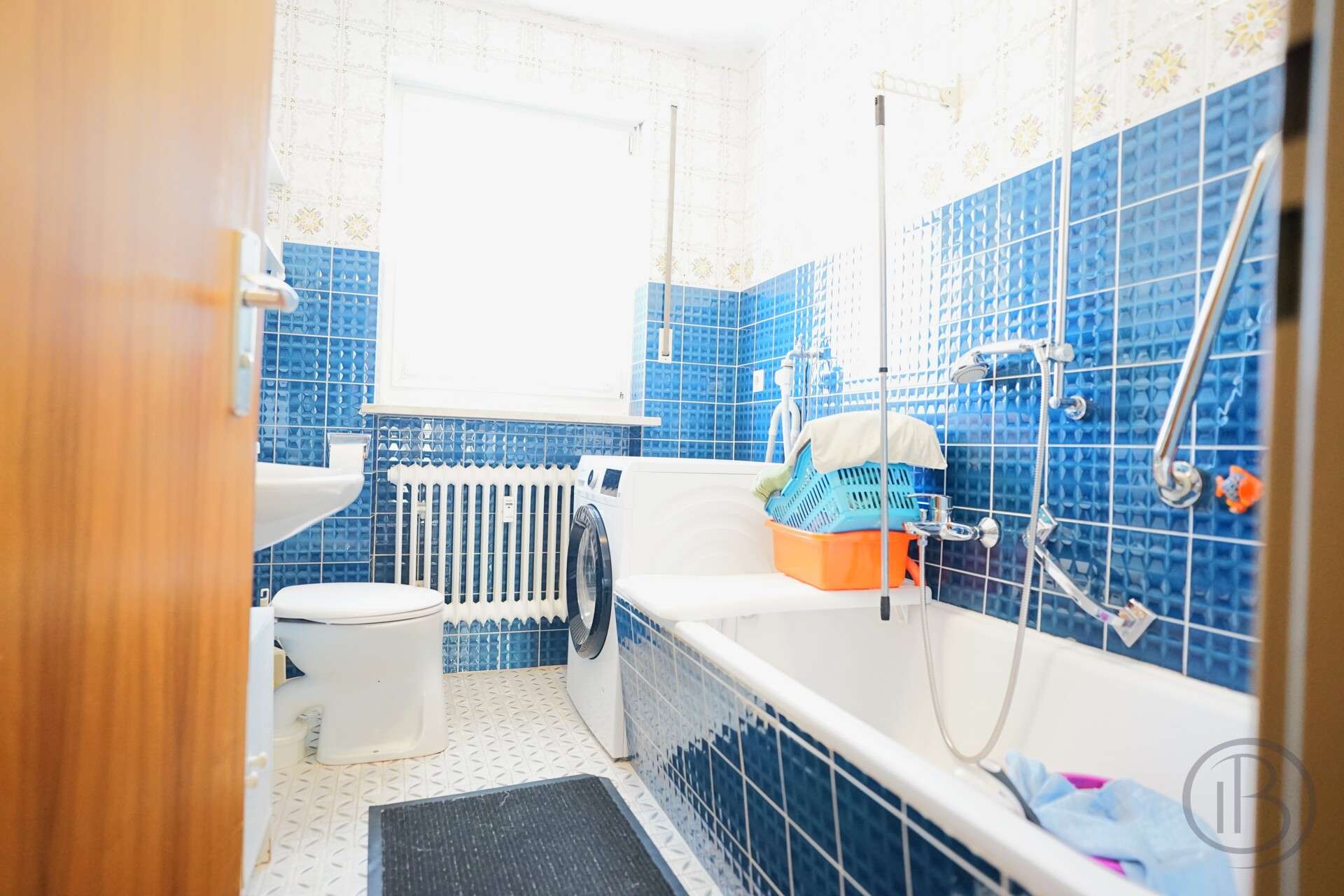 Immobilie in Siegsdorf - Zwei großzügige Wohnungen auf einer Ebene - flexibel verbindbar als Alternative zum Einfamilienhaus! - Bild 8