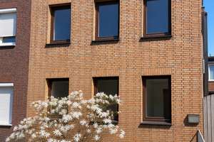 Handwerkerhaus mit Charme – DHH mit Garten, Dachterrasse und Werkstattschuppen