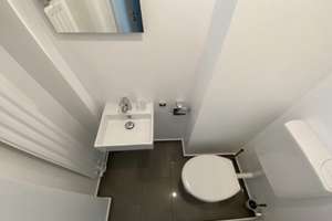 Moderne Doppelhaushälfte mit großem Garten, Pool und Doppelgarage – Die vollständige Adresse der Immobilie erhältst du vom Anbieter., 81477 Solln, München – Vorschaubild 19