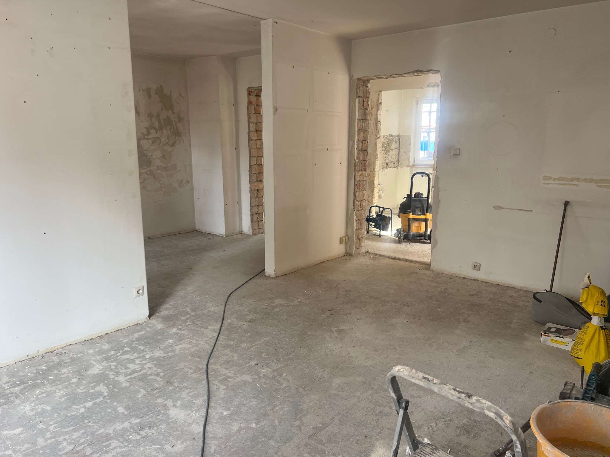 Attraktives Wohnungspaket für Kapitalanleger: 4 Wohnungen in gepflegtem 6-Familienhaus in München-Tr, München – Bild 2