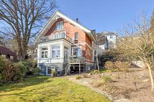 Rarität am Süllberg: Einfamilienhaus mit herrlichem Garten und Elbblick – Die vollständige Adresse der Immobilie erhältst du vom Anbieter., 22587 Blankenese, Hamburg – Vorschaubild 1