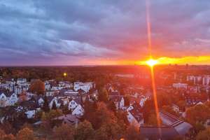 Kernsaniertes Penthouse mit Dachterrasse, EBK und Fußbodenheizung in Sachsenhausen – Tucholskystr. 79, 60598 Sachsenhausen-Süd, Frankfurt am Main – Vorschaubild 3