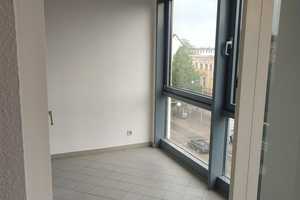Freundliche 2-Raum-Wohnung mit verglaster Loggia mitten in Sudenburg sucht Sie! – Halberstädter Str. 118, 39112 Magdeburg – Vorschaubild 2