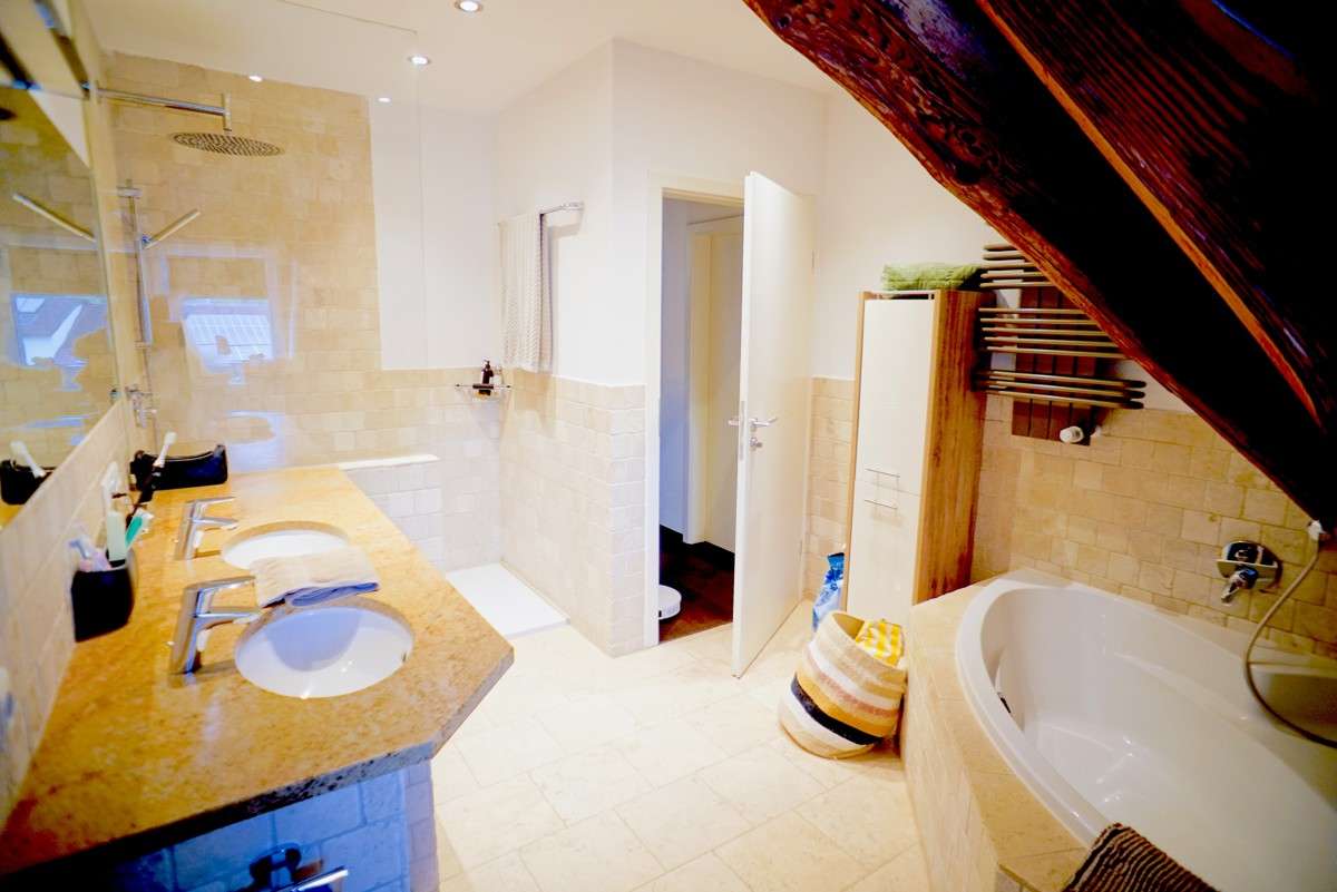 Immobilie in Friedberg - Attraktive Maisonettewohnung in Friedberg/Stätzling mit großem Balkon und moderner Ausstattung - Bild 8