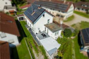 Großzügiges EFH mit Garten
Familienidylle trifft Potenzial – provisionsfrei - Top-Deal – Die vollständige Adresse der Immobilie erhältst du vom Anbieter., 89257 Illertissen – Vorschaubild 15