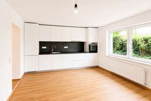 **Schicke, hochwertig ren. DHH mit toller EBK, schönem Garten u. Garage, Hallbergmoos (S8)** – Die vollständige Adresse der Immobilie erhältst du vom Anbieter., 85399 Hallbergmoos – Vorschaubild 4