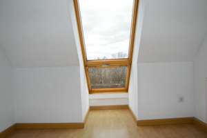 Traumhafte 3 Raum-DG-Mais.-Wohnung mit EBK; 2 Bäder, in unmittelbarer Uni-Nähe!!! – Fabriciusstr. 7, 9126 Bernsdorf, Chemnitz – Vorschaubild 22