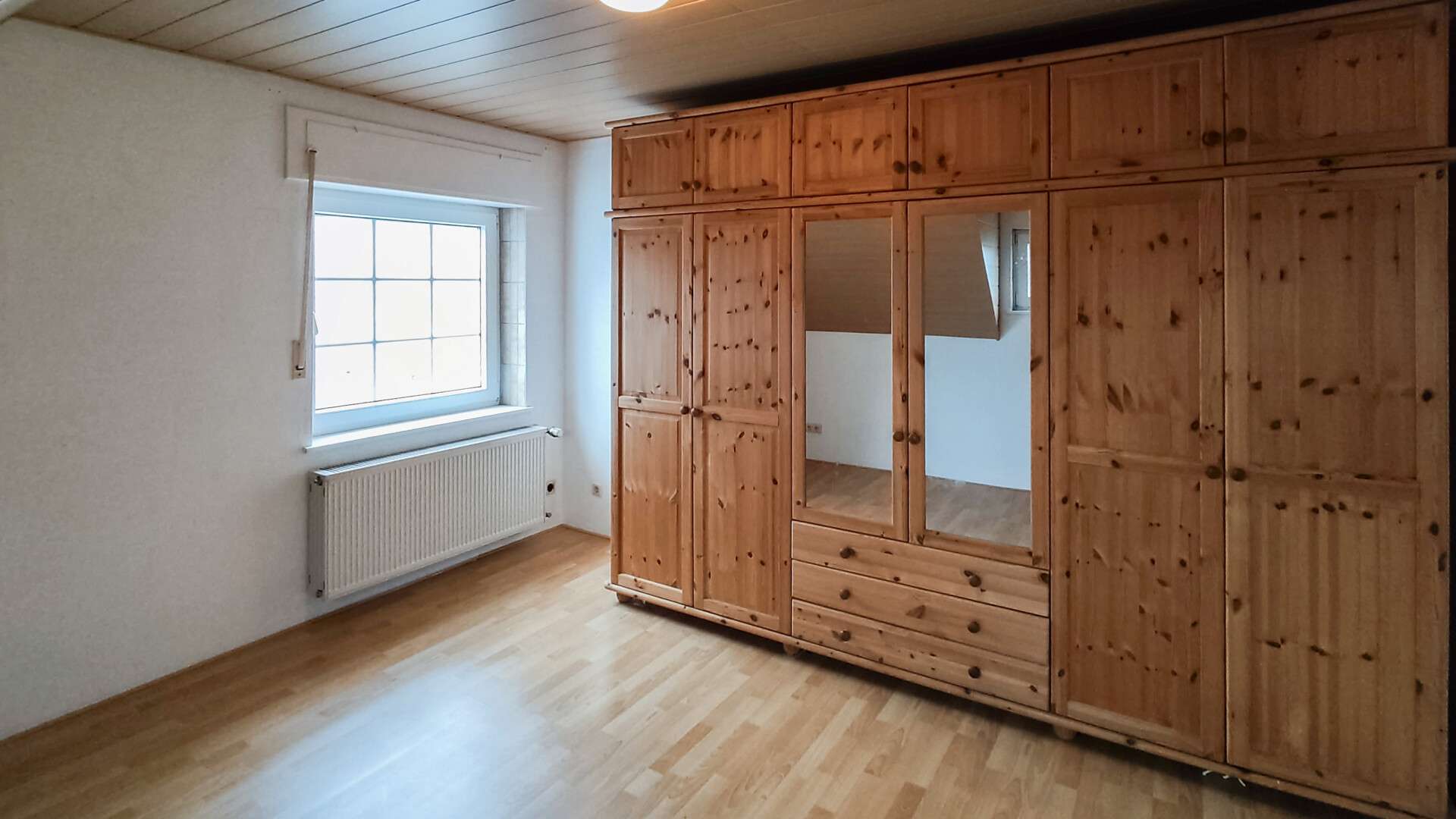 Immobilie in Ransbach-Baumbach - Familienfreundliches Wohnen in bester Lage – Haus mit großem Garten mitten in Ransbach-Baumbach! - Bild 3