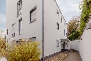 Stilvoll gestaltete, lichtdurchflutete Drei-Zimmer-Wohnung mit idyllischem Blick ins Grüne – Die vollständige Adresse der Immobilie erhältst du vom Anbieter., 60388 Bergen-Enkheim, Frankfurt am Main – Vorschaubild 15