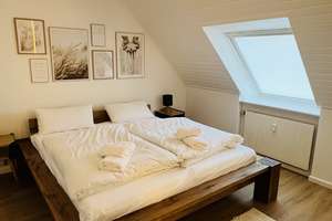Exklusive 2-Zi.-Whg. mit Sonnenbalkon/Fernblick in Bestlage D-Niederkassel – Niederkasseler Kirchweg 48, 40547 Niederkassel, Düsseldorf – Vorschaubild 11