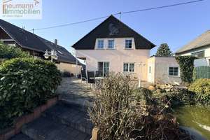 Willkommen in Ihrem neuen Zuhause – ein charmantes, gepflegtes Einfamilienhaus mit Komfort und Stil