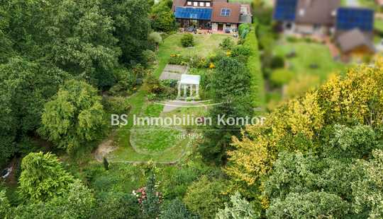 Bild von Naturparadies! Gr. Einfamilienhaus mit Garage, Wintergarten, Gartenanlage in ruhiger Wohnlage