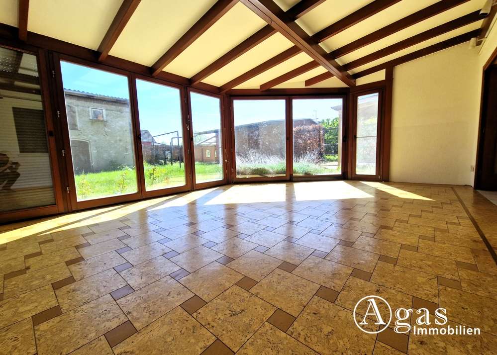 Immobilie in Küstriner Vorland - Wohnhaus mit Wintergarten und ca. 350 m² Werkstatt und Doppelgarage in verkehrsgünstiger Lage - Bild 1