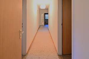 Bezugsfreie 4-Zimmer-Wohnung mit sonnigem Balkon – Die vollständige Adresse der Immobilie erhältst du vom Anbieter., 79183 Waldkirch – Vorschaubild 12