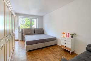 Zwischen Hofgarten und Nordstraße – ein Balkon ins Grüne, mitten in der Stadt – Die vollständige Adresse der Immobilie erhältst du vom Anbieter., 40479 Pempelfort, Düsseldorf – Vorschaubild 2