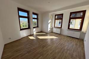Geräumige 2-Zimmer-Wohnung mit geschlossenem Balkon!