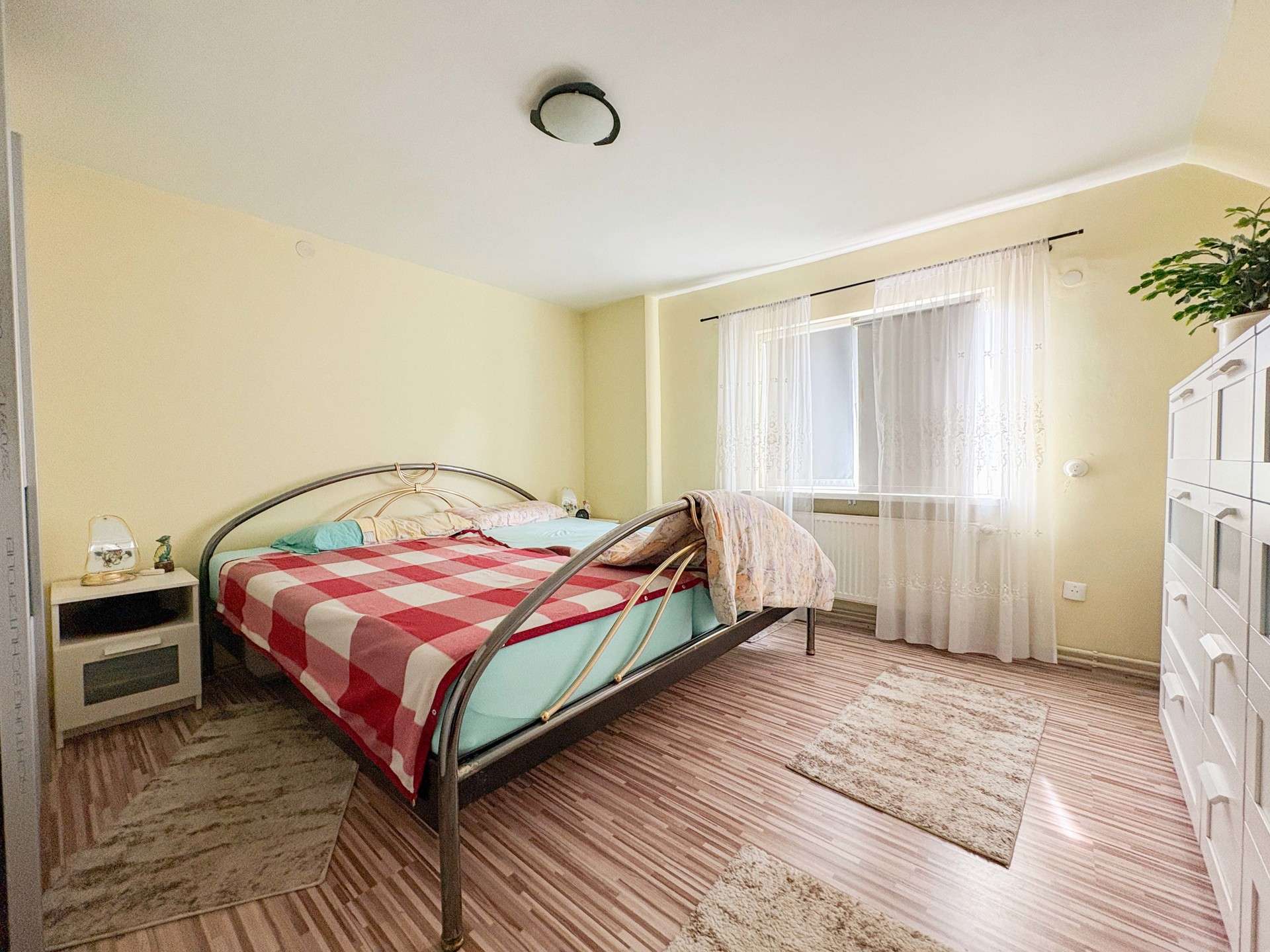 Immobilie in Daaden - Solide Doppelhaushälfte mit mediterranem Gartenflair 
in zentraler Lage! - Bild 10