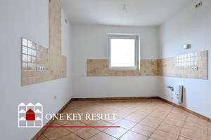 Perfekt geschnittene 4-Zimmer Wohnung im 5. OG mit Süd-West Balkon, Aufzug & großem Garten – Machnower Str. 64, 14165 Zehlendorf, Berlin – Vorschaubild 8