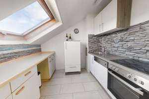 Charmante 2-Zimmer-Wohnung mit Balkon, Garage und Stellplatz