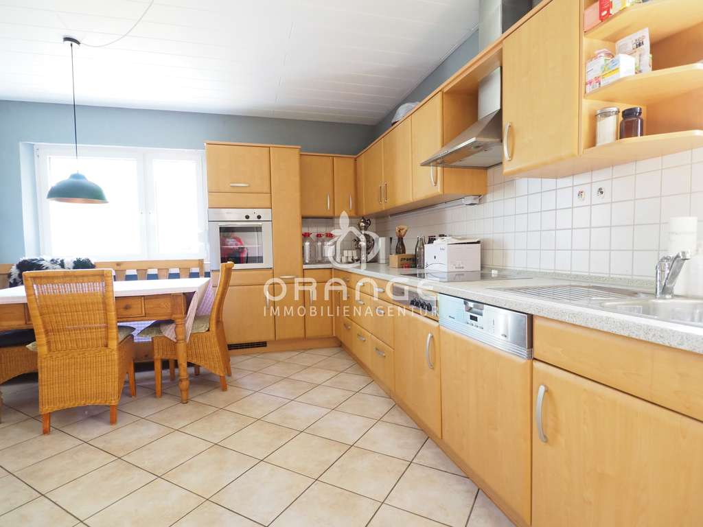 Immobilie in Maxdorf - * Wohnen im Grünen – Zweifamilienhaus mit großem Grundstück und viel Freiraum * - Bild 1