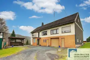 Geräumiges Wohnhaus (ehem. Bauernhaus) mit hübschem Gartengrundstück und Blick auf Wiesen und Felder – Altenkirchen (Westerwald) (Kreis) – Vorschaubild 1