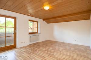 Sonnige 4-Zimmer-Wohnung in Zweifamilienhaus in Bernried am Starnberger See – Die vollständige Adresse der Immobilie erhältst du vom Anbieter., 82347 Bernried am Starnberger See – Vorschaubild 1