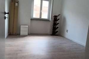 Erstbezug nach Sanierung: Charmante teilmöblierte 2,5-Zimmer-Wohnung in der Karlsruher Südstadt – Die vollständige Adresse der Immobilie erhältst du vom Anbieter., 76137 Südstadt, Karlsruhe – Vorschaubild 2
