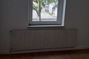 Renovierte Altbau 2-Zimmer-Wohnung im 1.OG in Düsseldorf-Benrath - jetzt verlieben und einziehen! – 40597 Benrath, Düsseldorf – Vorschaubild 3