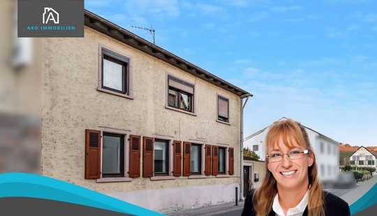 Bild von Historischer Charme trifft Entwicklungspotenzial: Zweifamilienhaus mit Nebengebäuden * Bieterverf.