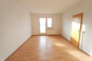 Helle 3-Zimmer-Wohnung mit Balkon in Schmalkalden – Allendestraße 71, 98574 Schmalkalden – Vorschaubild 1