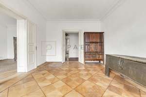 Altbau mit Potenzial: weitläufige 4-Zimmer-Wohnung in begehrter Kreuzberger Kiezlage! – Die vollständige Adresse der Immobilie erhältst du vom Anbieter., 10961 Kreuzberg, Berlin – Vorschaubild 4