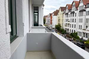 Linden-Mitte: Altbautraum mit 4 Zimmern, Wohnküche und 2 Balkonen – Haasemannstraße 12, 30449 Linden-Mitte, Hannover – Vorschaubild 3