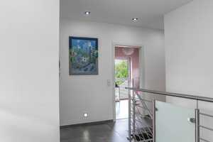 Neuwertiges, freistehendes Einfamilienhaus mit Anbau, zeitlose & stilvolle Ausstattung und Garten – Kaiserslautern (Kreis) – Vorschaubild 26