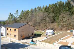 Familienidylle trifft Zukunft – KfW-40 Haus mit PV-Anlage & Einliegerwohnung in naturnaher Lage – Amberg-Sulzbach (Kreis) – Vorschaubild 27