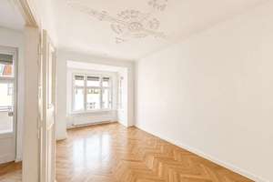 Altbau mit Balkon: Großzügig wohnen im Westfälischen Viertel – Krefelder Straße 17, 10555 Moabit, Berlin – Vorschaubild 5
