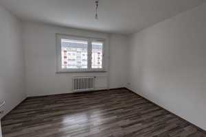 // frisch renovierte 3 Zimmer Wohnung in beliebter Gegend mit Balkon // – Lessingstraße 21, 47226 Duisburg – Vorschaubild 3
