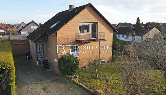 Bild von Sanierungsfall - Einfamilienhaus mit Garage!