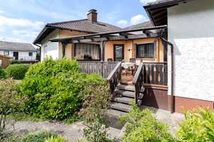 Familienfreundliches Mehrgenerationenhaus mit großem Garten, Doppelcarport & viel Potential! – Hochtaunuskreis – Vorschaubild 17