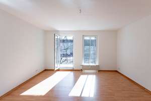 Gepflegte 2-Zimmerwohnung mit Balkon, Aufzug und sehr guter Verkehrsanbindung