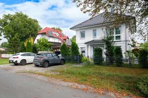 Ruhiges Familienparadies: Energieeffiziente Stadtvilla mit Garten und Carport – Die vollständige Adresse der Immobilie erhältst du vom Anbieter., 13129 Blankenburg, Berlin – Vorschaubild 1